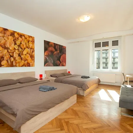 Viva 3* Ljubljana